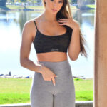 Fit amateur babe Kara strips her leggings in public & shows her bubble booty