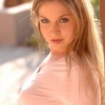 Shameless amateur babe Wendy flashing her juicy tits and pussy in public