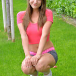 All-natural amateur babe Jeri fucking her pussy with a baseball bat in public