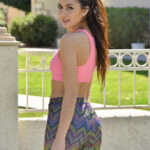 Sexy Latina babe flaunts her sexy ass and beautiful body in yoga pants