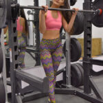 Sexy Latina babe flaunts her sexy ass and beautiful body in yoga pants