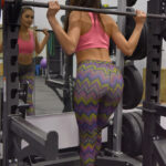 Sexy Latina babe flaunts her sexy ass and beautiful body in yoga pants