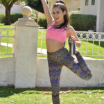 Sexy Latina babe flaunts her sexy ass and beautiful body in yoga pants