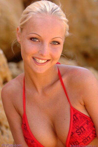 Beauty Zia removes her sexy bikini bottom and flashes her clit on the beach Image #18