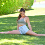 Big boobed amateur babe Scarlett strips naked in public while doing exercises