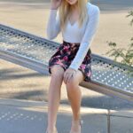 Cute amateur Winter hikes her skirt and flashes her vagina in public