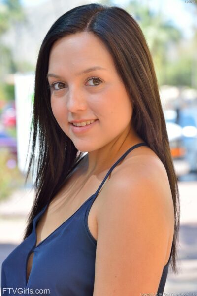 Hot babe Leanna spreads her shaved long labia & flashes her nipples in public Image #9