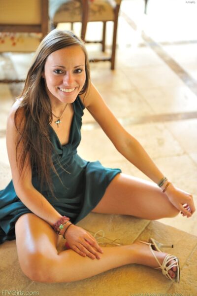 Cute girlfriend Amelia exposes her shaved clam and poses nude in a solo Image #17