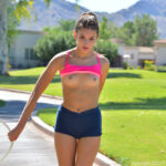 Sweet amateur babe Roxanna exposes her petite body while exercising outdoors