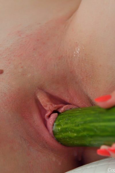 Amateur beauty Lindsey shows off her big tits and fucks a cucumber Image #16