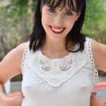 Alluring babe Vanna shows her beautiful tits & her trimmed pussy in public