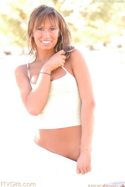 Amateur babe with a shaved cunt Chantelle reveals her hot ass outdoors Amateur babe with a shaved cunt Chantelle reveals her hot ass outdoors Image #18