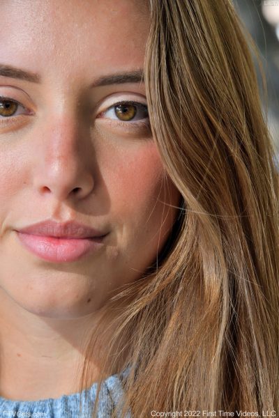 Hot babe Lilah teases in a tight dress & flashes a pantyless upskirt in public Image #9