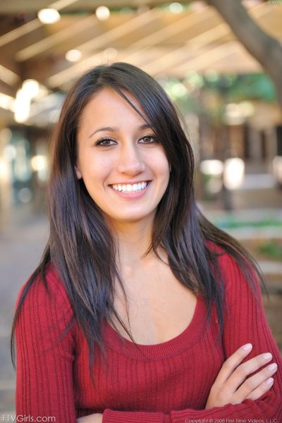 Pretty babe Ileana toys her shaved pussy after flashing an upskirt in public Image #1