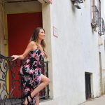 Sexy babe Raye loses her panties in public and shows her booty, pussy and tits