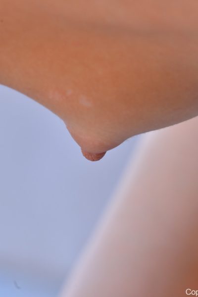 Skinny babe Roxanna masturbates with a vibrator during a nude yoga session Image #4